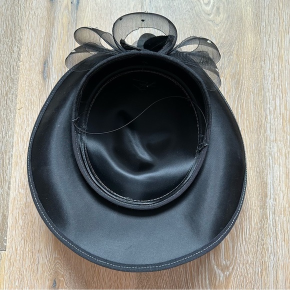 Vintage 80's Black Satin Green Lace Hatinator Fascinator Cocktail Hat Horse Race - Picture 4 of 13